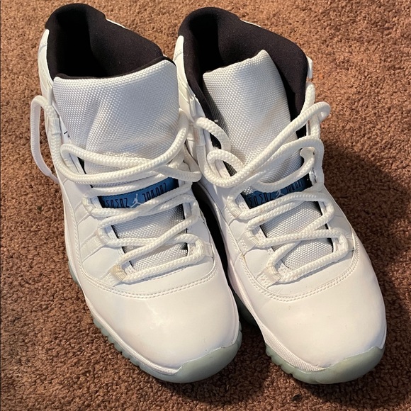 Jordan Kids White and Light Blue Sneakers - Picture 5 of 6